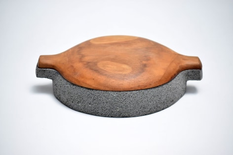 Julio Comal con Tapa