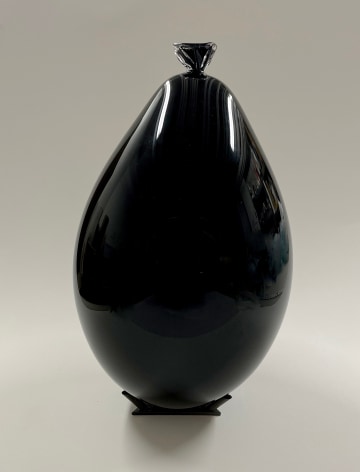 Shikeith Black Balloon, III., 2021 glass, breath, ecstasy 11 1/2 x 6 1/2 x 6 1/2 inches