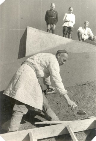 Man With Trowel, ca. late 1920s-early 1930s