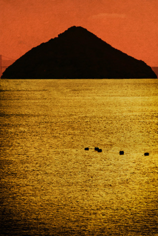 gold sea with mountain