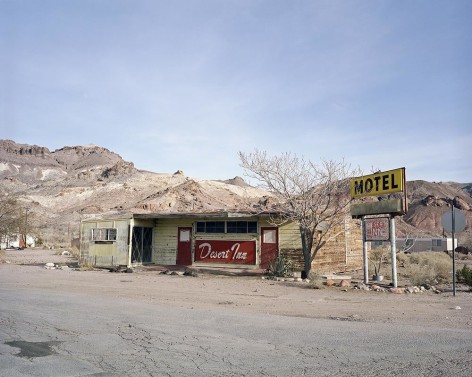 Jane Hilton (b. London, UK), Desert Inn, 2018