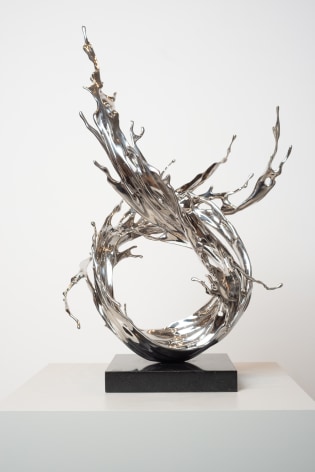 Zheng Lu, Spring Breeze, 2023, stainless steel, 76 x 53 x 45 cm (29.9 x 20.9 x 17.75 inches)