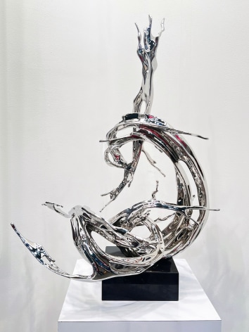 Zheng Lu, Ripple, 2023, stainless steel, 76 x 60 x 52 cm (29.9 x 23.6 x 20.5 inches)