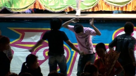 Piyarat Piyapongwiwat, Liminal Zone, 2013, video, 8 min, color