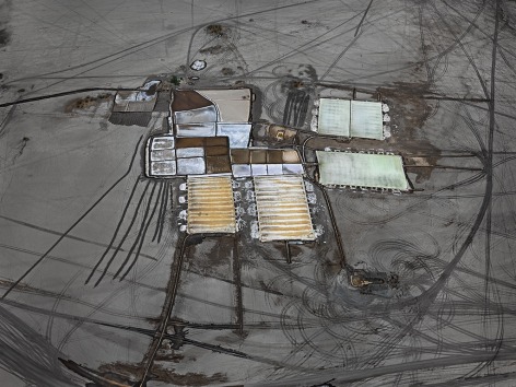 Edward Burtynsky,&nbsp;Salt Pans #16, Little Rann of Kutch, Gujarat, India, 2016, chromogenic color print,&nbsp;48 x 64 inches/122 x 163 cm