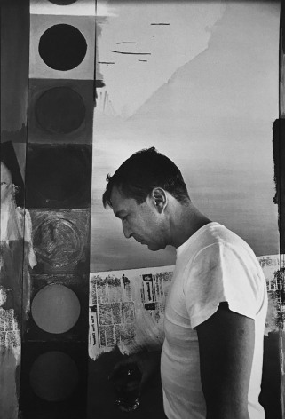 Jasper Johns (in studio), (Later Print, made in Artist&#039;s lifetime), 1964&nbsp;&nbsp;&nbsp;