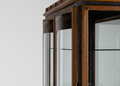 Tom Dixon Vitrine