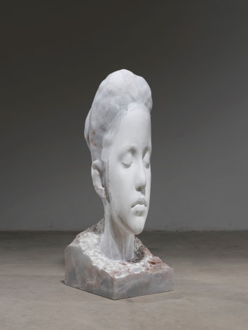 Jaume Plensa HORTENSIA, 2021 Alabaster, paint 47 &frac14; x 15 &frac34; x 18 ⅞ in (120 x 40 x 48 cm) 248 kg (GL15788)