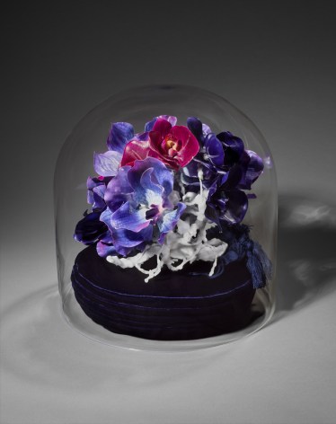 Petah Coyne Untitled #1561 (Yōko Ogawa), 2023 Specially-formulated wax, silk flowers, pigment, ribbon, wire, silk/rayon velvet, thread, foam, glass vitrine 12 x 12 x 12 in (30.5 x 30.5 x 30.5 cm) (GL16024)