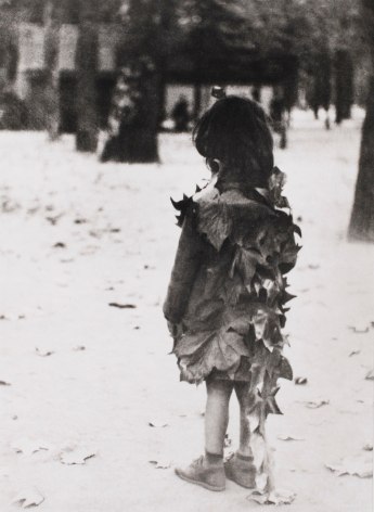 Edouard Boubat (1923-1999)  Jardin de Luxembourg, 1946  Gelatin silver print  16 x 12 inches (paper) 14 x 95 inches (image), black and white photography