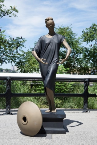Frank Benson Human Statue (Jessie), 2011