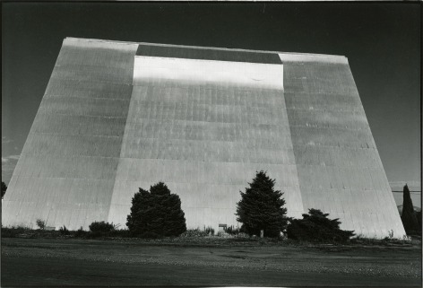 Reed Estabrook, untitled, from American Roadside Monuments