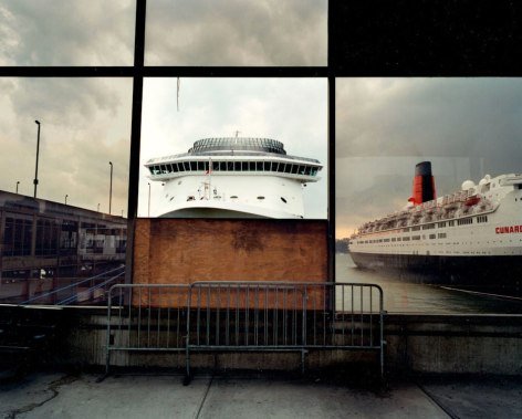 Len Jenshel, New York City Passenger Ship Terminal, (Manhattan), 2003