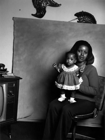 Leon Borensztein, Black Mother with Baby Girl, 1979