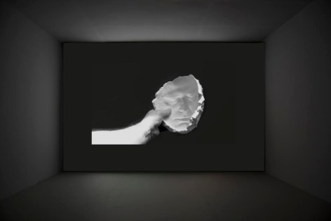 Oscar Mu&ntilde;oz. La mirada del c&iacute;clope, AP1 (Edition of 5 + 2AP), 2002-2009. HD single channel video / no sound. Video: 2:19 min