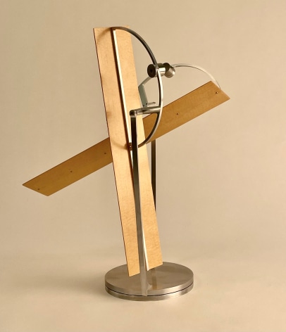 Pedro S. de Movell&aacute;n,&nbsp;CONGRUENCY, 2023. Brushed aluminum, Sitka Spruce, stainless steel, 17 x 17 in. [Maximum Swing] (43.2 x 43.2 cm.)