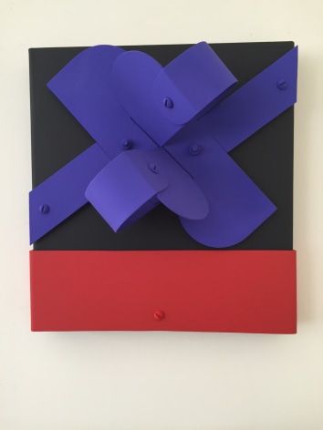 Edgar Negret. P&aacute;jaro, 1995, Polychrome aluminum sculpture,13 x 13 x 5 15/16 in.