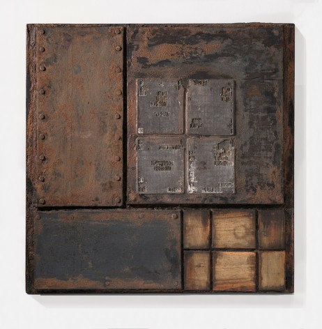 Elsa Gramcko, Identificaci&oacute;n pl&aacute;stica con un centro interior [Plastic Identifications with my intimate centers], 1975. Car battery cells, mixed media and woods assemblage on wood, 27 9/16 x 27 9/16 in.&nbsp;(70 x 70 cm.)