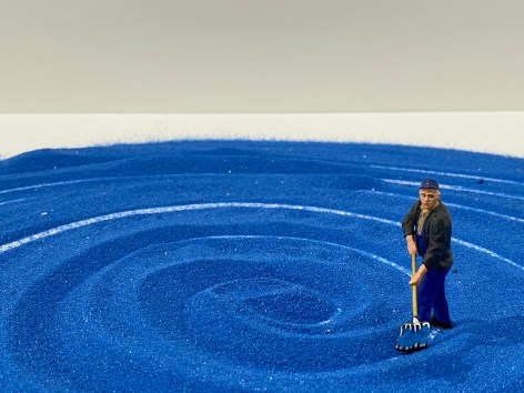 Liliana Porter, Blue Sand, 2018.&nbsp;Blue sand and figurine, variable dimensions