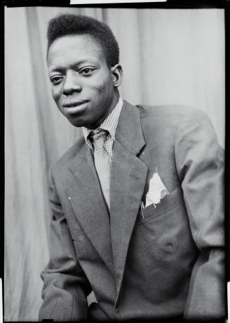 Seydou Ke&iacute;ta, Untitled Portrait, 1952 - 1955