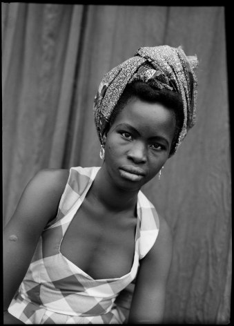 Seydou Ke&iacute;ta, Untitled Portrait, 1952 - 1955