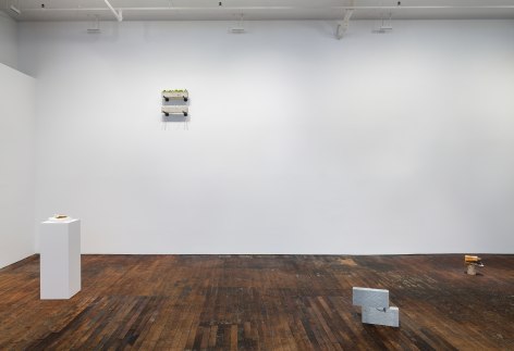 Richard Wentworth: Now and Then &ndash; installation view 5