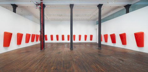 Franz Erhard Walther: Who cannot wait will stumble, installation view for activation