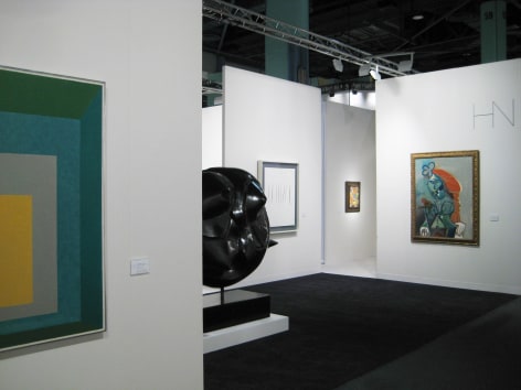 Installation view of&nbsp;Art Basel | Miami Beach 2018, booth D08. Photography by&nbsp;Studio MDA., &copy; 2018 Calder Foundation, New York / Artist Right Society (ARS), New York.&nbsp;&copy;Helly Nahmad Gallery NY.