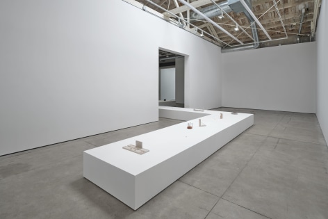 Kenji Ide, The time of a shadow, Matthew Brown, Los Angeles, 2025. Installation view., (Photo: Paul Salveson)
