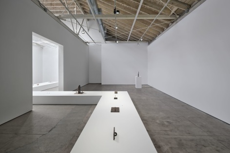 Kenji Ide, The time of a shadow, Matthew Brown, Los Angeles, 2025. Installation view., (Photo: Paul Salveson)