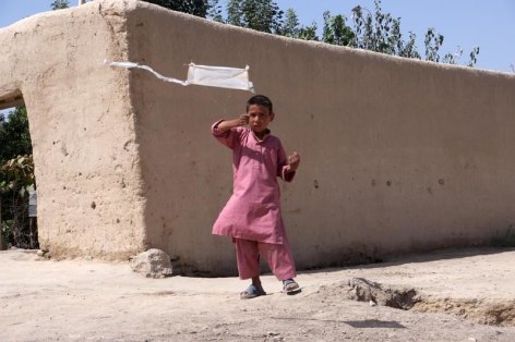Francis Al&yuml;s. Children&#039;s Game #10 Papalote Balkh, Afghanistan, 2011.&nbsp;Video, 4:13 min. Courtesy of the artist &amp;amp; Jan Mot, Brussels &amp;amp; PKM Gallery, Seoul.