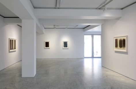 Installation view of&nbsp;Yun Hyong-keun: Oil on Hanji 1973-1989 at PKM+., Courtesy of PKM Gallery.