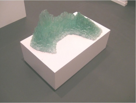 Isa Melsheimer. Vulkan, 2012.&nbsp;Glass, silicone, polycarbonate, 38 x 69 x 50 cm,&nbsp;Courtesy of the artist and&nbsp;Esther Schipper.