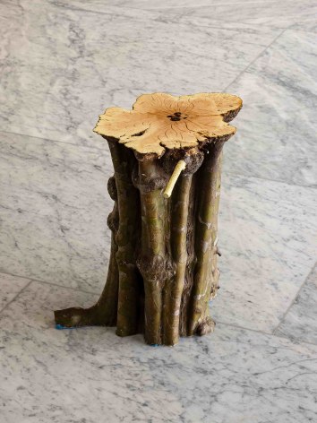 &nbsp;Koo Hyunmo, 모과나무 Quince tree, 2021. Quince tree, brass, 40 x 33 x 47 cm. Courtesy of the artist &amp;amp; PKM Gallery.