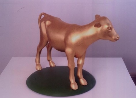 KENNY HUNTER Golden Calf 2002, glass reinforced plastic, gold leaf and wood.