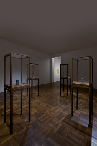 JAMES LEE BYARS 27 June through 14 September 2019 UPPER EAST SIDE, NEW YORK Installation View 4
