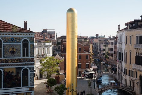 James Lee Byars, The Golden Tower, Campo San Vio, Venice, 2017, Installation Image 2