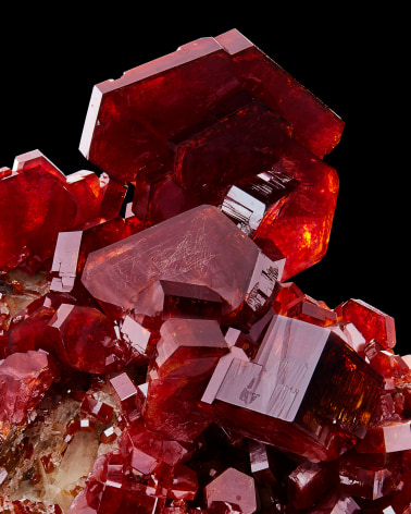 Fine Mineral detail photograph of vanadinite for wilensky exquisite minerals habits exhibition.