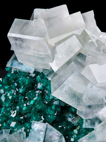 Calcite on Dioptase detail