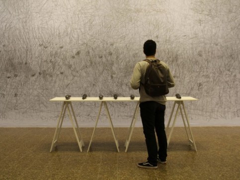 Carlos Amorales participates in Museo de la Tertulia in Cali with her exhibition Herramientas de Trabajo