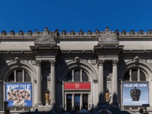 Hew Locke’s Symbolic Gold Trophies Hoisted in Met Facade Commission