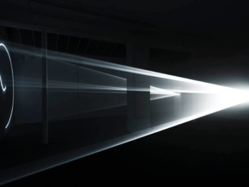 Anthony McCall: Leaving (With Two-Minute Silence)