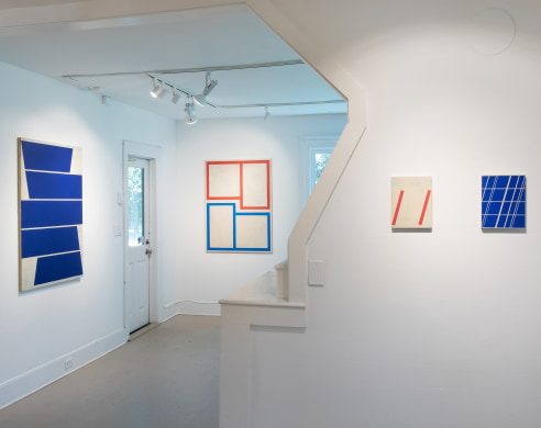 Alain Biltereyst, Gallery view of several geometric abstract paintings  