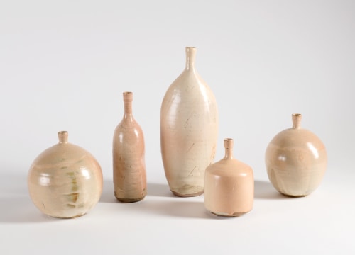 Vase group astoul