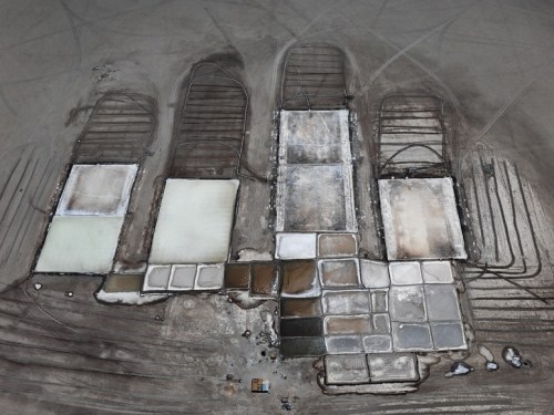 Burtynsky Exhibition Reviewed by Artinfo