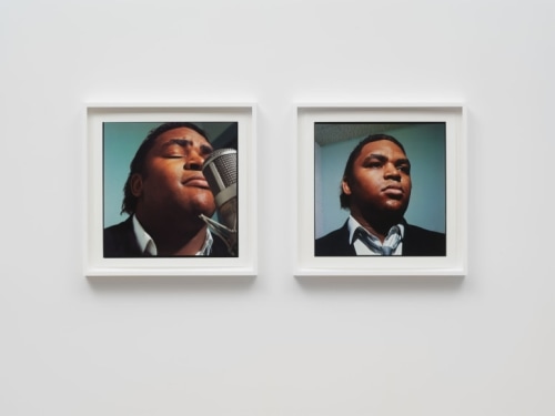 2 photographs of a musician in a gallery