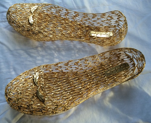 My pump shoes, 2016, brass made safety pins covered by electroless nickel immersion gold,&nbsp;length: 9 inches/22.86 cm each