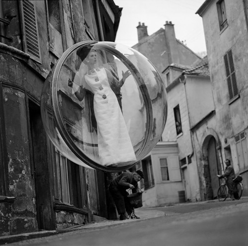 Melvin Sokolsky: The Paris Pictures Vart.cc