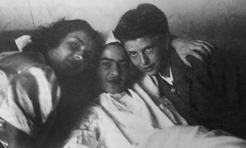 Cristina Kahlo, Frida Kahlo, and Sonja Sekula, 1946