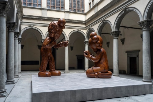 KAWS: THE MESSAGE, Palazzo Strozzi, Florence, 2025. Photo Ela Bialkowska, OKNO studio © KAWS